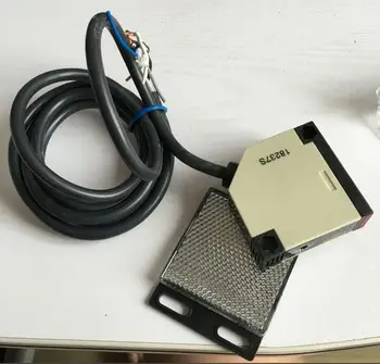 E3JK-R4M1 DC12-24V / AC90-240V Retroreflective fotoelektrično stikalo senzor Bližine stikalo 1,5 M kabel za zaznavanje razdalje 4 M