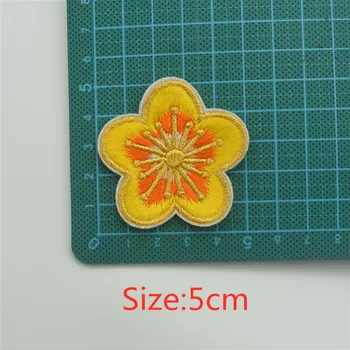 60Pcs 6color cvet obliž Mala marjetica cvet vezene železa na DIY sew na obliži, 5 cm