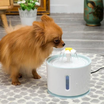 2.4 L Samodejni Ljubljenčka Psa Vodnjak LED Električni USB Mačka Pet Izklop Pijem Napajalni Skledo Pet Vodnjak s Pitno Vodo Razpršilnik