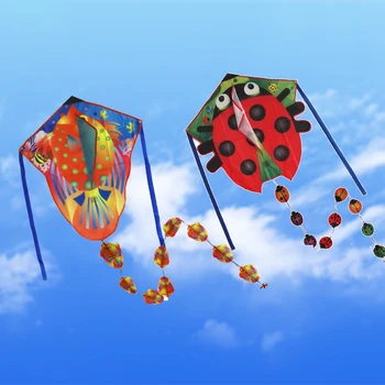 Risanka Otrok Letenje Rib Kite Ladybug Z Kite Kolutu Starš-otrok Interakcije Veliko na Prostem Kite Igrača