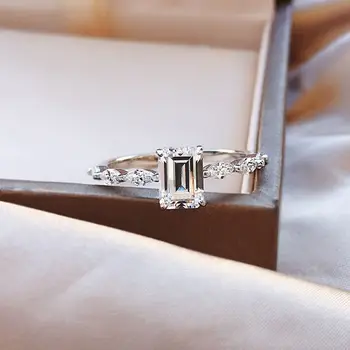 OEKDFN 925 Sterling Silver Obroči Emerald Cut Ustvarili Moissanite Gemstone Poroko Zaročni Prstan Za Ženske Fine Nakit