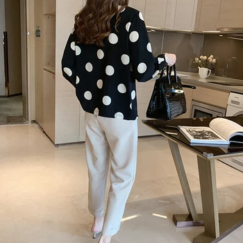 Hong Kong Style Letnik Vrhovi Šifon Plus Velikost Bluzo Pika Majice Ženske 2021 Pomlad Moda Zarezo Blusas Mujer De Moda 8886 50
